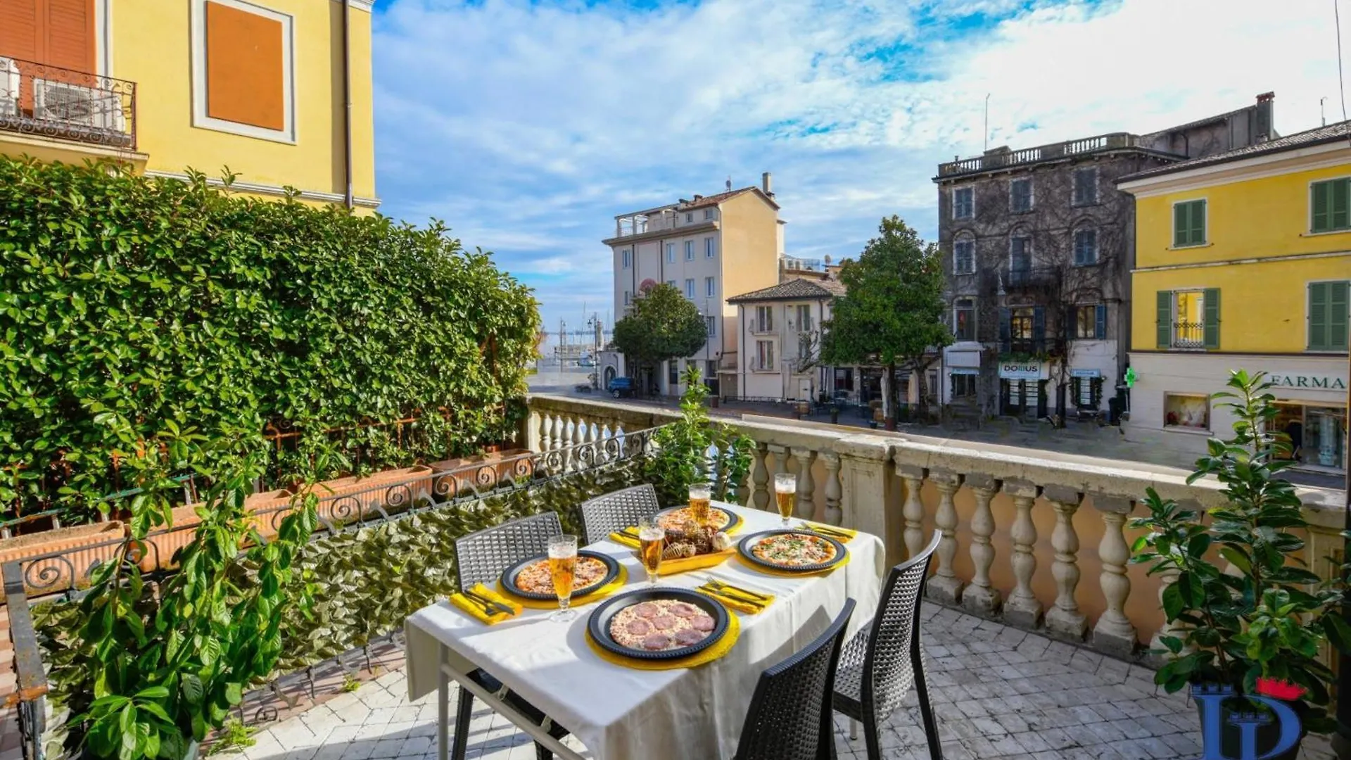 Apartment Desenzanoloft Official Partner Marriott Homes & Villas - Let It Be A Dream - Renovation 2025 Lake View Desenzano del Garda