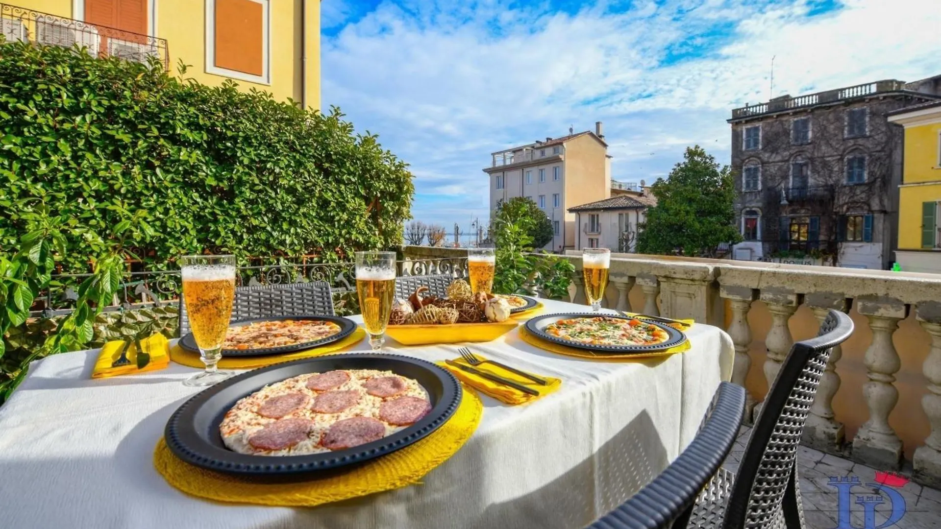 Desenzanoloft Official Partner Marriott Homes & Villas - Let It Be A Dream - Renovation 2025 Lake View Desenzano del Garda 0*,  Italy